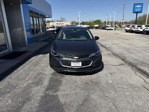 Graphite Metallic 2018 Chevrolet Cruze LT