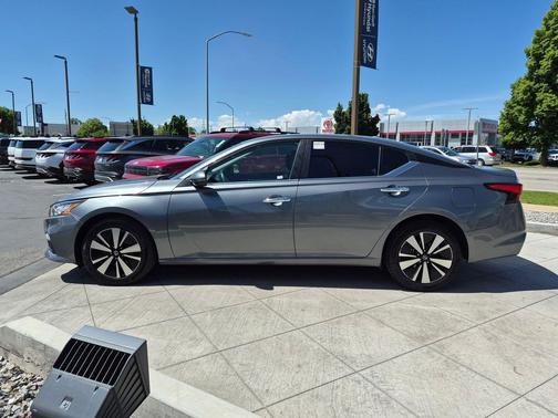 Gun Metallic 2021 Nissan Altima 2.5 SV