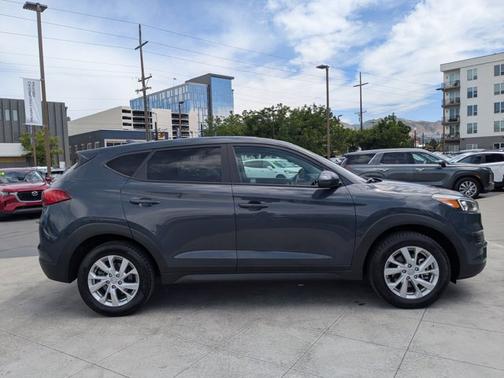 2020 Hyundai TUCSON SE