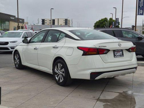 Glacier White 2024 Nissan Altima S FWD