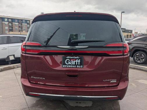 Velvet Red Pearlcoat 2021 Chrysler Pacifica Limited