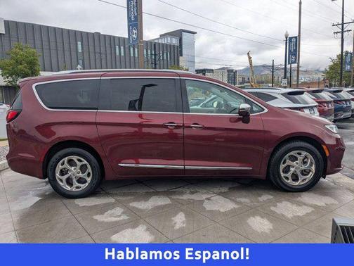 Velvet Red Pearlcoat 2021 Chrysler Pacifica Limited