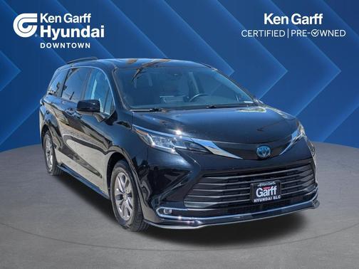 Midnight Black Metallic 2023 Toyota Sienna XLE