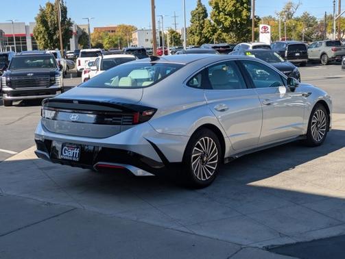 2025 Hyundai SONATA Hybrid SEL