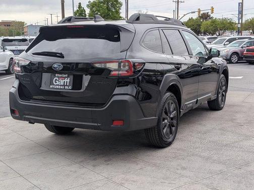 Crystal Black Silica 2025 Subaru Outback Onyx Edition