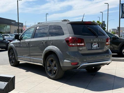 Destroyer Gray Clearcoat 2020 Dodge Journey Crossroad
