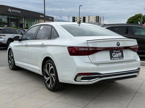 Opal White Pearl 2025 Volkswagen Jetta 1.5T SEL