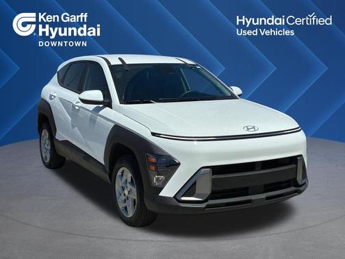 Atlas White 2025 Hyundai KONA SE