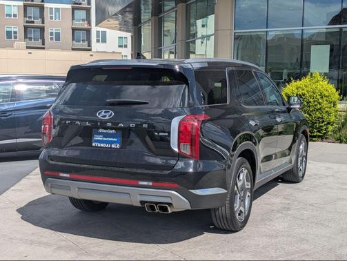 Abyss Black Pearl 2025 Hyundai PALISADE Limited