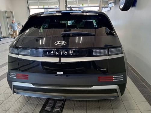 2025 Hyundai IONIQ 5 SEL