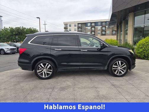 Crystal Black Pearl 2016 Honda Pilot Touring