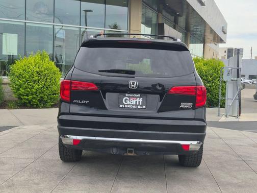 Crystal Black Pearl 2016 Honda Pilot Touring