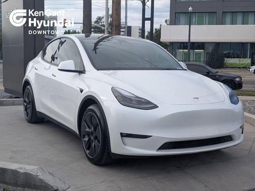 Pearl White Multi-Coat 2023 Tesla Model Y Long Range Dual Motor All-Wheel Drive