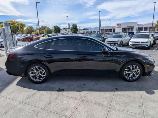2022 Hyundai SONATA SEL