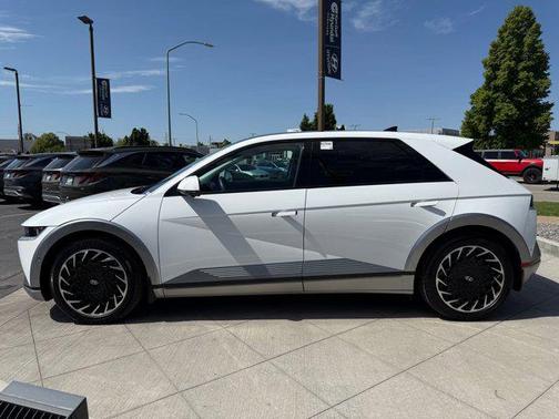 Atlas White 2024 Hyundai IONIQ 5 Limited