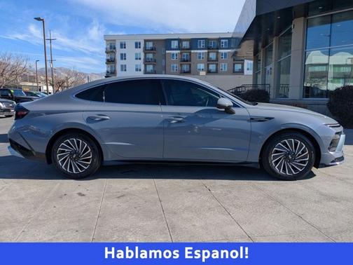 2025 Hyundai SONATA Hybrid Limited