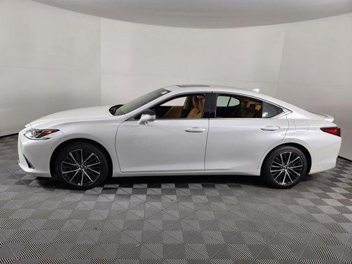 2025 Lexus ES 300h Base