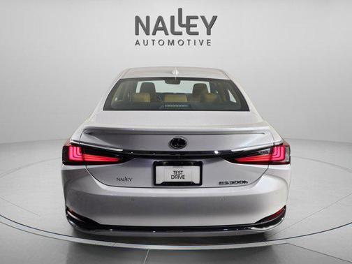 2025 Lexus ES 300h Base