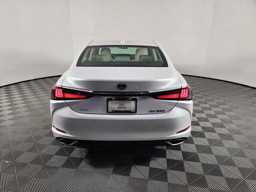 2025 Lexus ES 350 Base