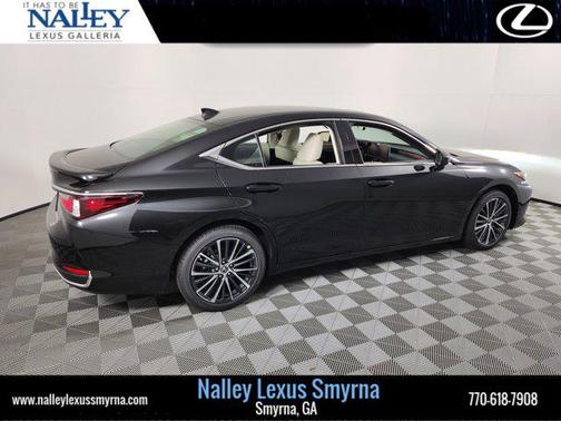 2025 Lexus ES 300h Base