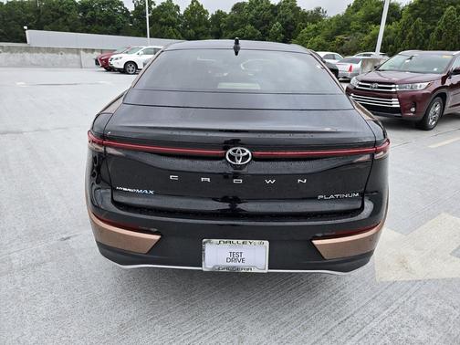 Black 2023 Toyota Crown Platinum
