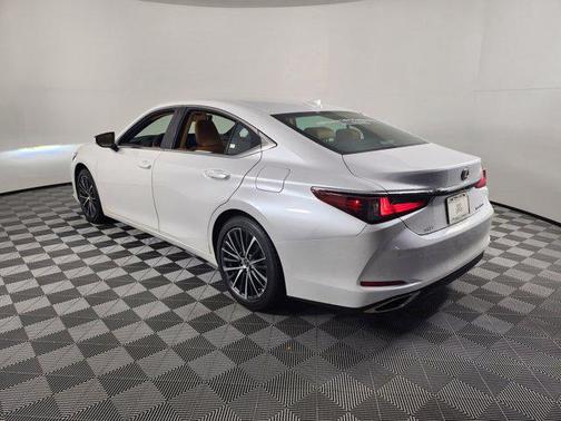 2025 Lexus ES 350 Base
