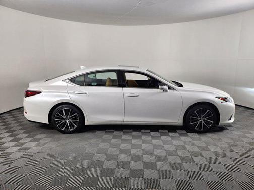 2025 Lexus ES 350 Base