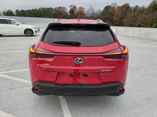 2024 Lexus UX 250h Base