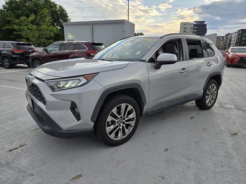 Silver Sky Metallic 2019 Toyota RAV4 XLE Premium