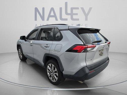 Silver Sky Metallic 2019 Toyota RAV4 XLE Premium