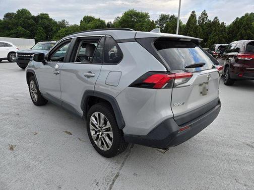 Silver Sky Metallic 2019 Toyota RAV4 XLE Premium