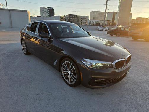 2017 BMW 530 530i