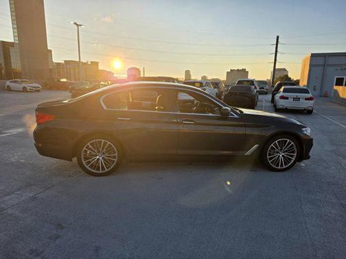 2017 BMW 530 530i