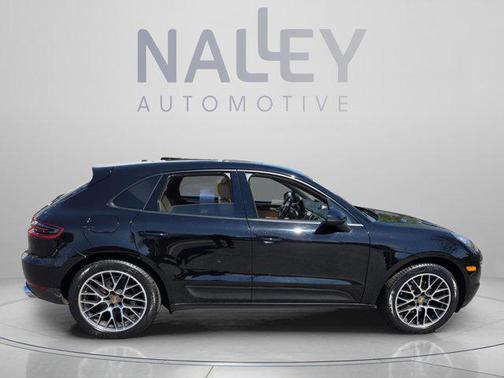 2018 Porsche Macan Macan Sport Edition