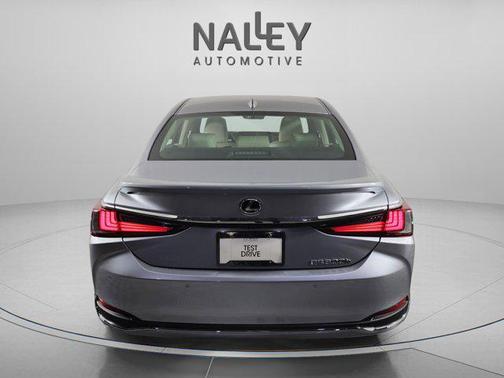 2025 Lexus ES 300h Base