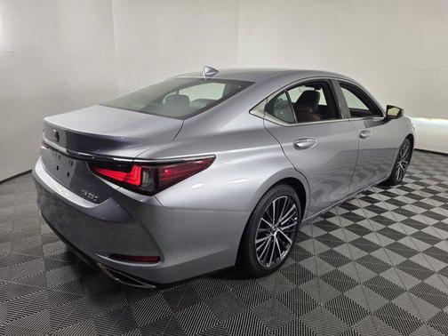 2025 Lexus ES 350 Base