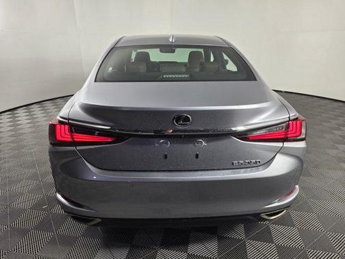 2025 Lexus ES 350 Base