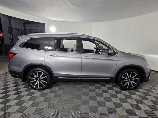 2020 Honda Pilot Touring 8-Passenger