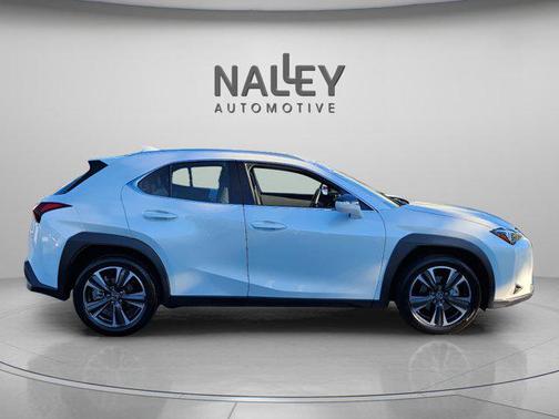 2025 Lexus UX 300h Base