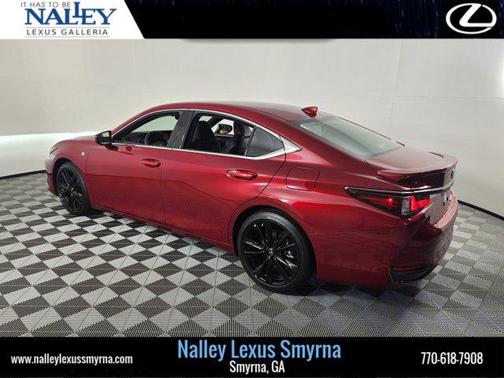 2024 Lexus ES 300h F SPORT Handling