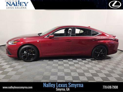 2024 Lexus ES 300h F SPORT Handling