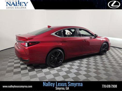 2024 Lexus ES 300h F SPORT Handling