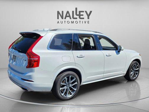 2019 Volvo XC90 T6 Momentum