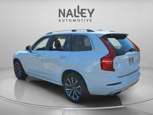 2019 Volvo XC90 T6 Momentum