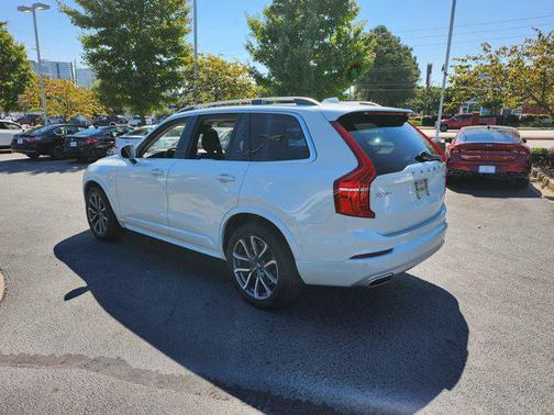 2019 Volvo XC90 T6 Momentum