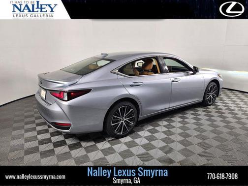 2025 Lexus ES 300h Base