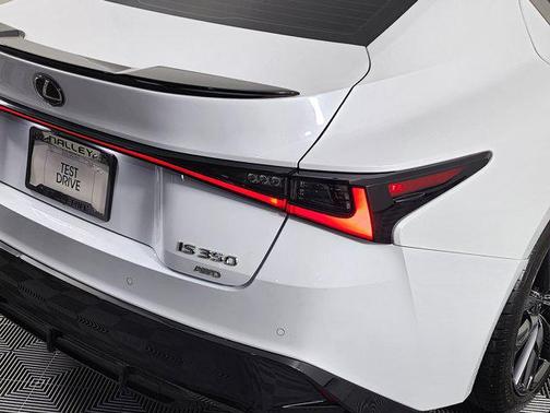 2022 Lexus IS 350 Base