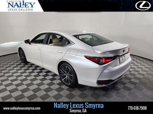 2024 Lexus ES 300h Base