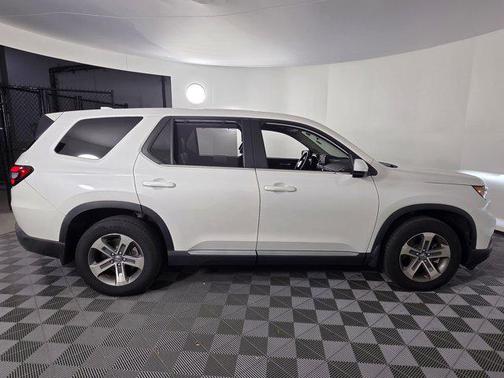 2023 Honda Pilot AWD EX-L 7 Passenger