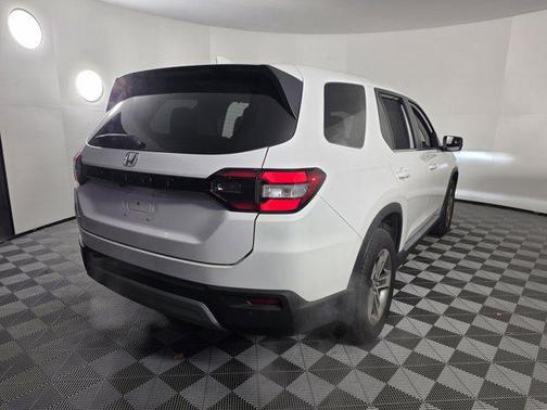 2023 Honda Pilot AWD EX-L 7 Passenger